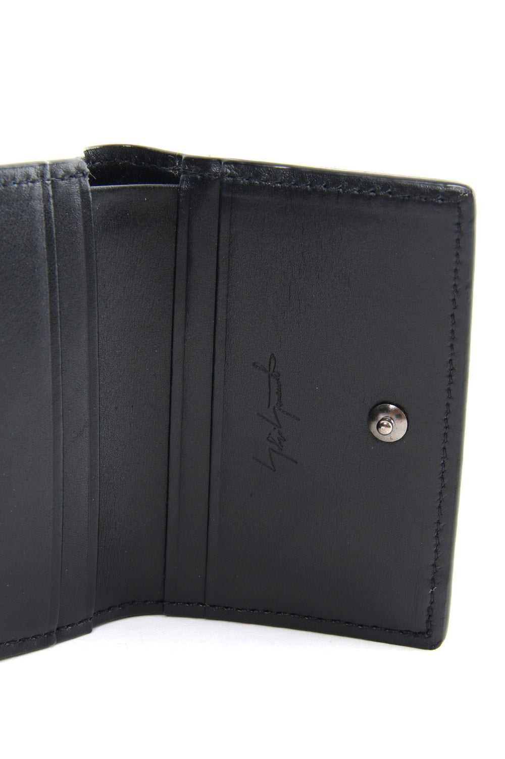Gloss smooth leather Tri-fold wallet S - DV-A04-701