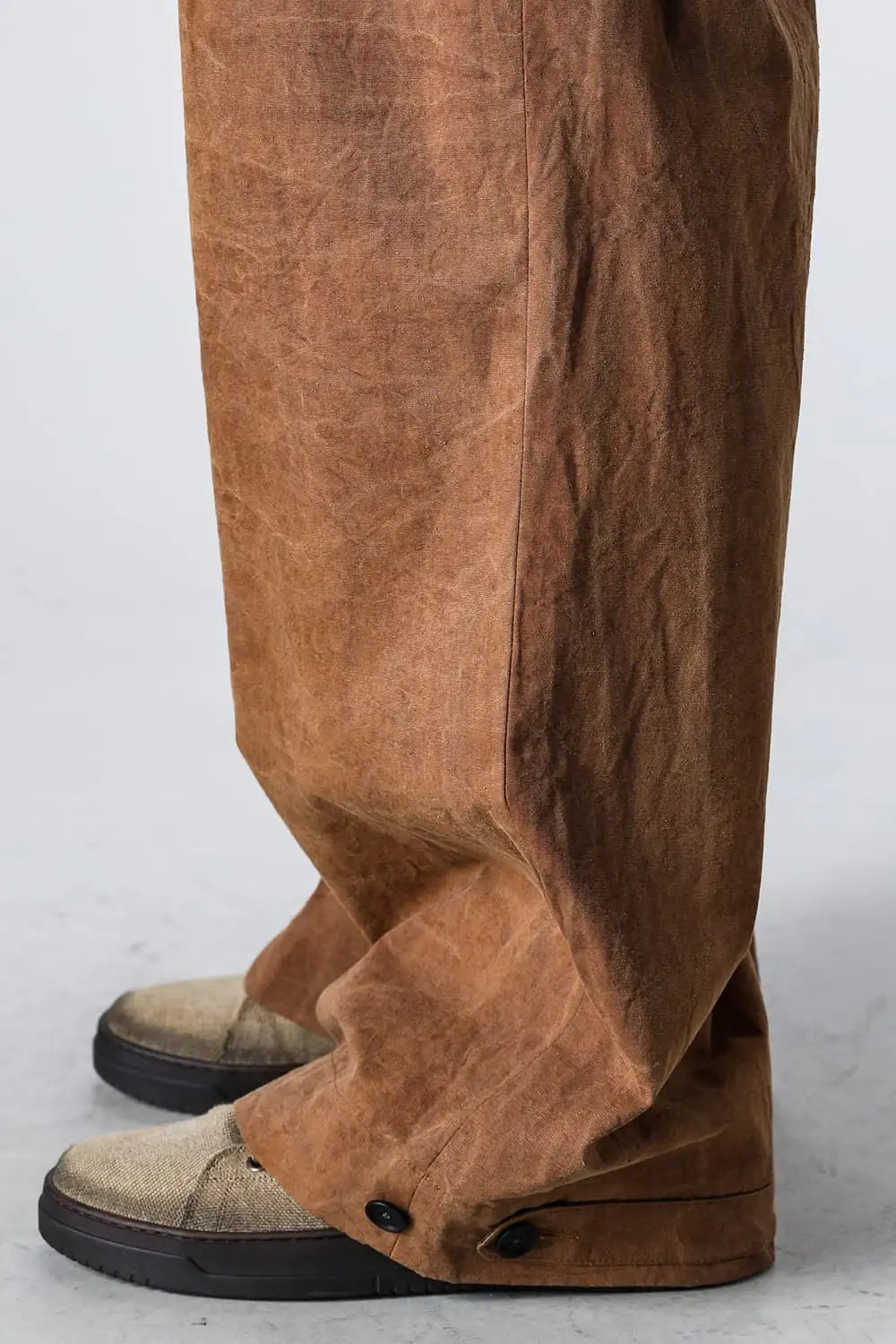 Side Tucked Wide Straight Trousers Kakishibu Brown