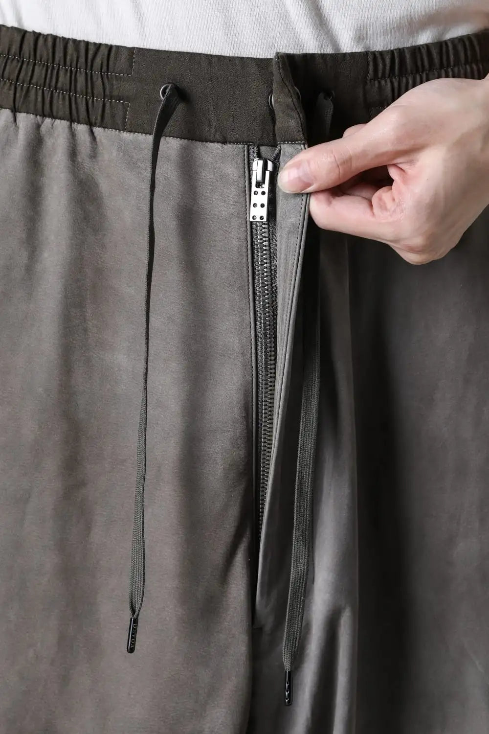 リラックスパンツ ソフトヌバックカウレザー Slate Gray