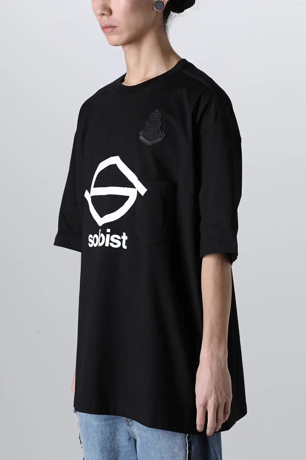 Sロゴアンドボーンエムブレム(オーバーサイズショートスリーブポケットティー) Black