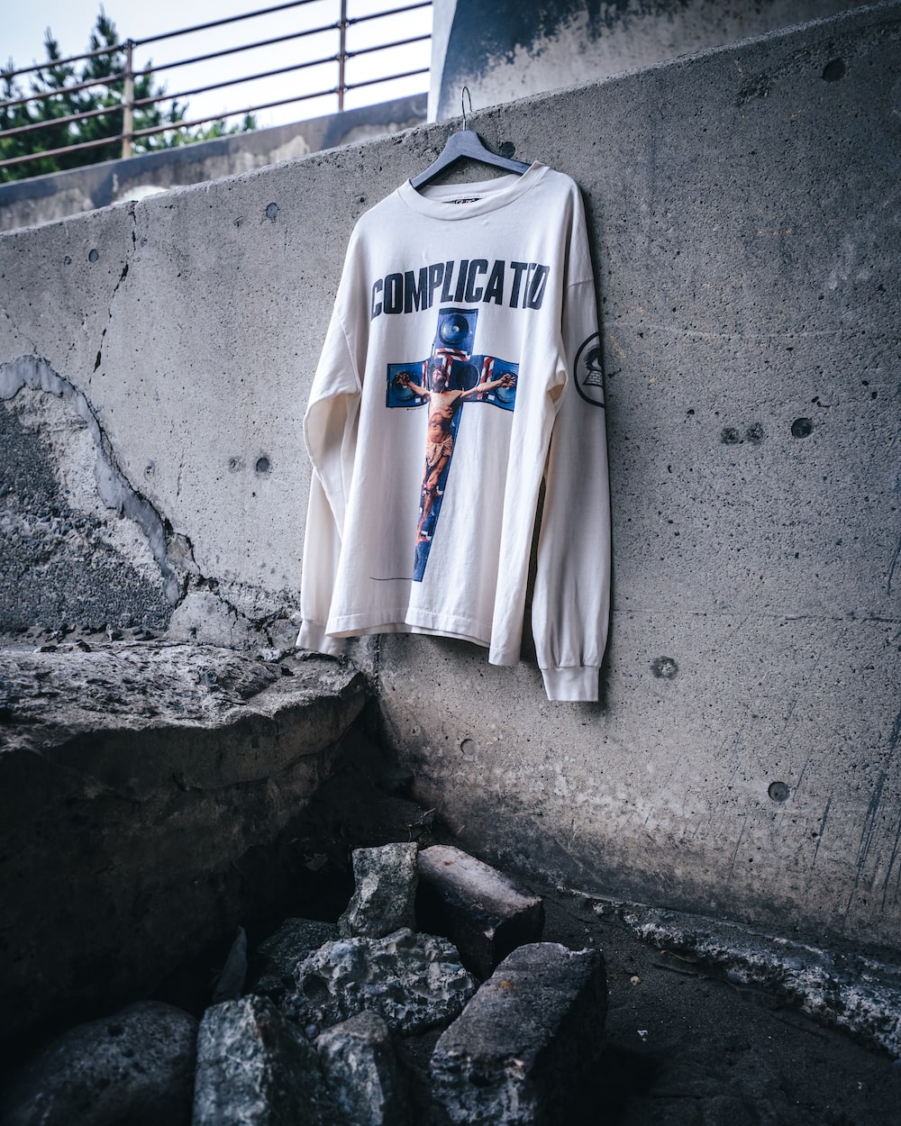 KOSUKE KAWAMURA × ©SAINT M×××××× COMPLICATED Long sleeve T-shirt