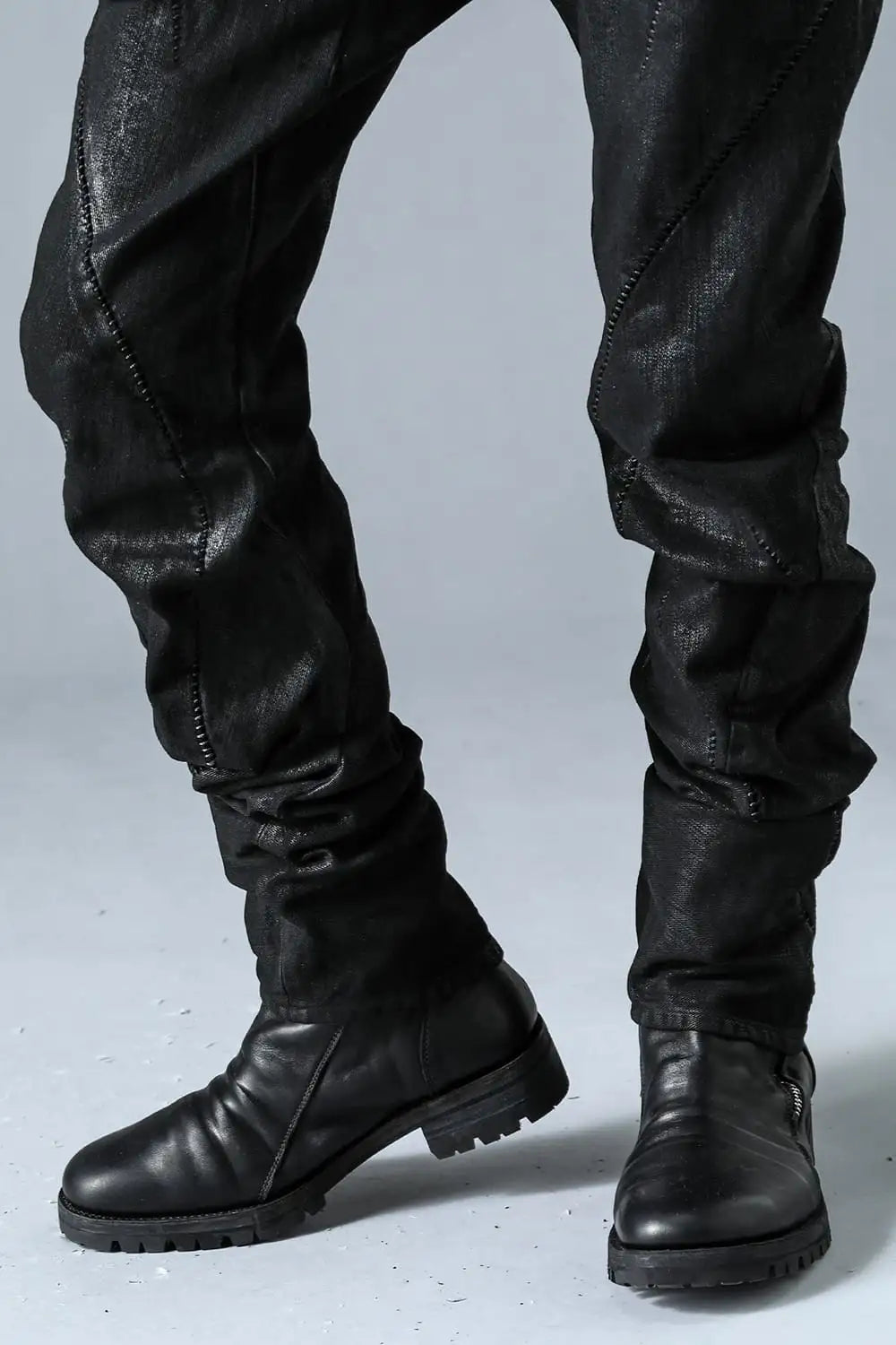 Product Coated Stretch Denim Overlock Twist Curve Slim Pants