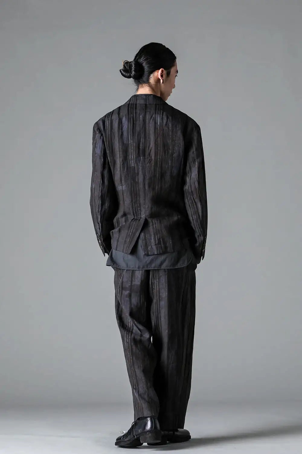 Front Pleats Tapered Long Trousers