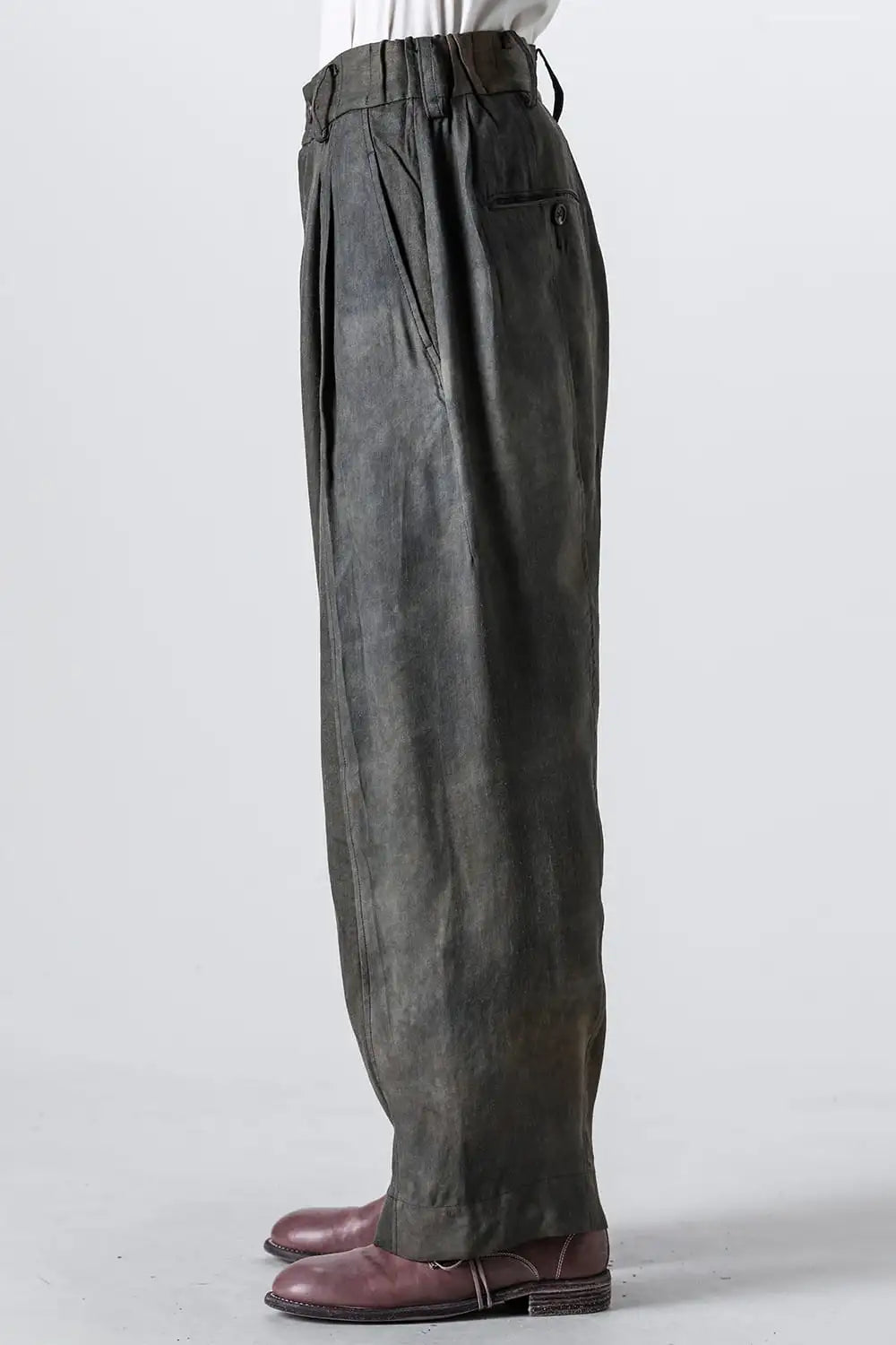 Front Pleats Tapered Long Trousers