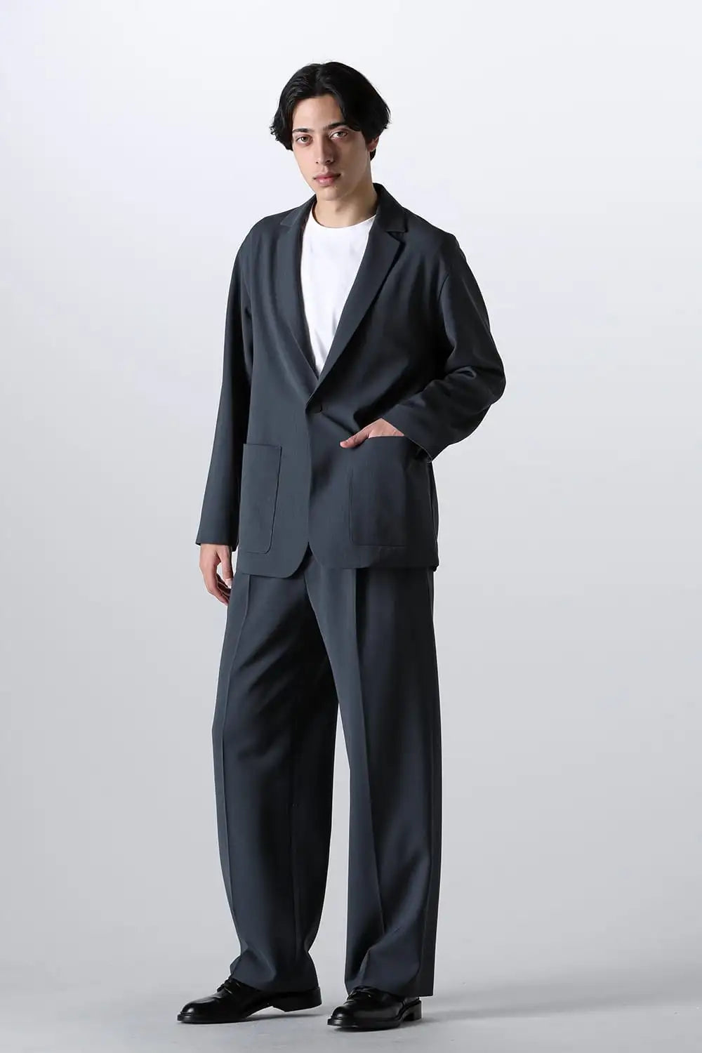 Two Tucks Wide Trousers Charcoal