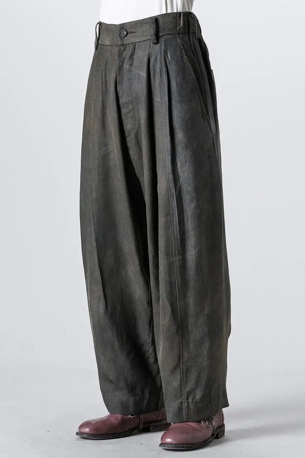 Front Pleats Tapered Long Trousers