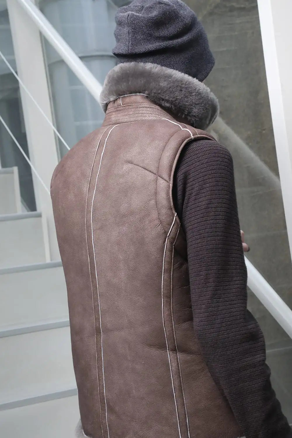 ハイネックベスト シープスキン ワームグレイ