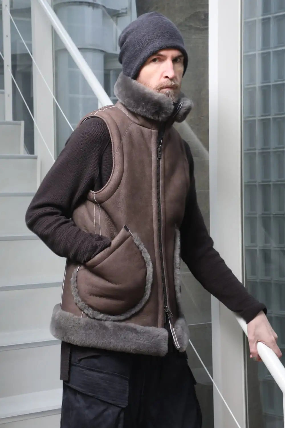 ハイネックベスト シープスキン ワームグレイ