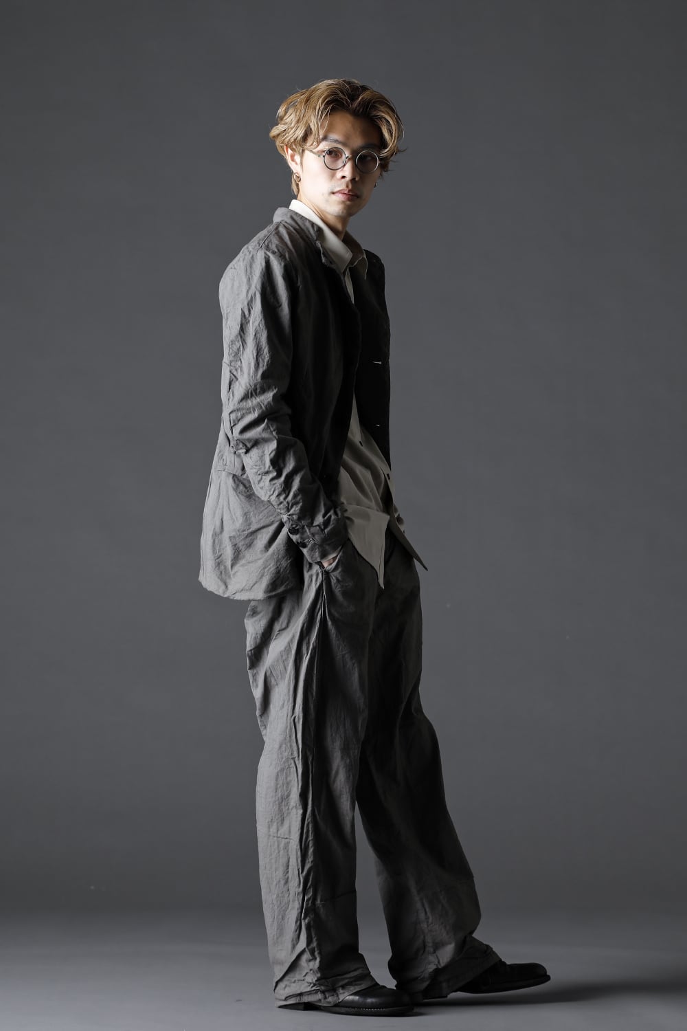 farmers trousers wide silhouette-Bark dye