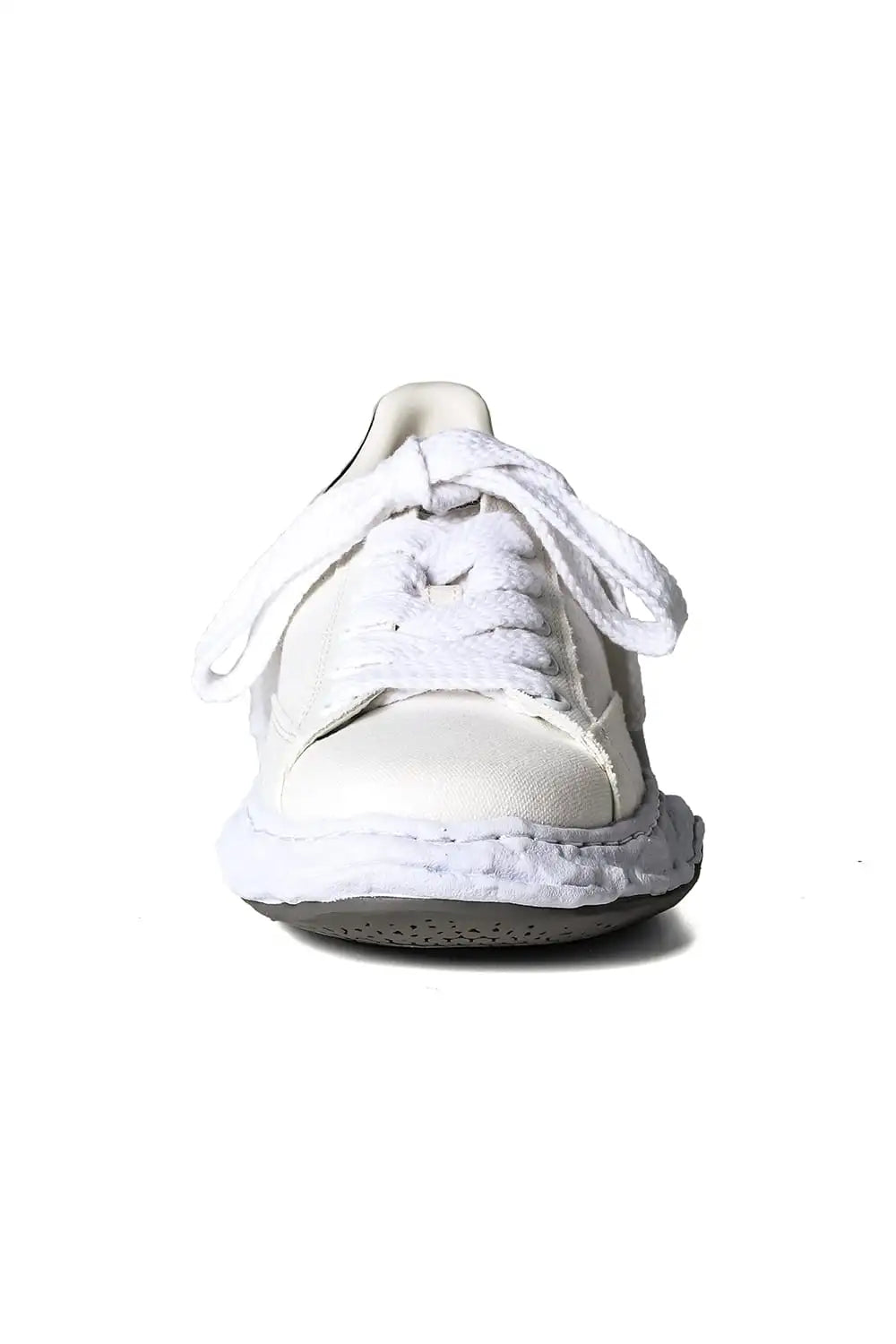 CHARLES Original sole canvas Low-cut sneakers White