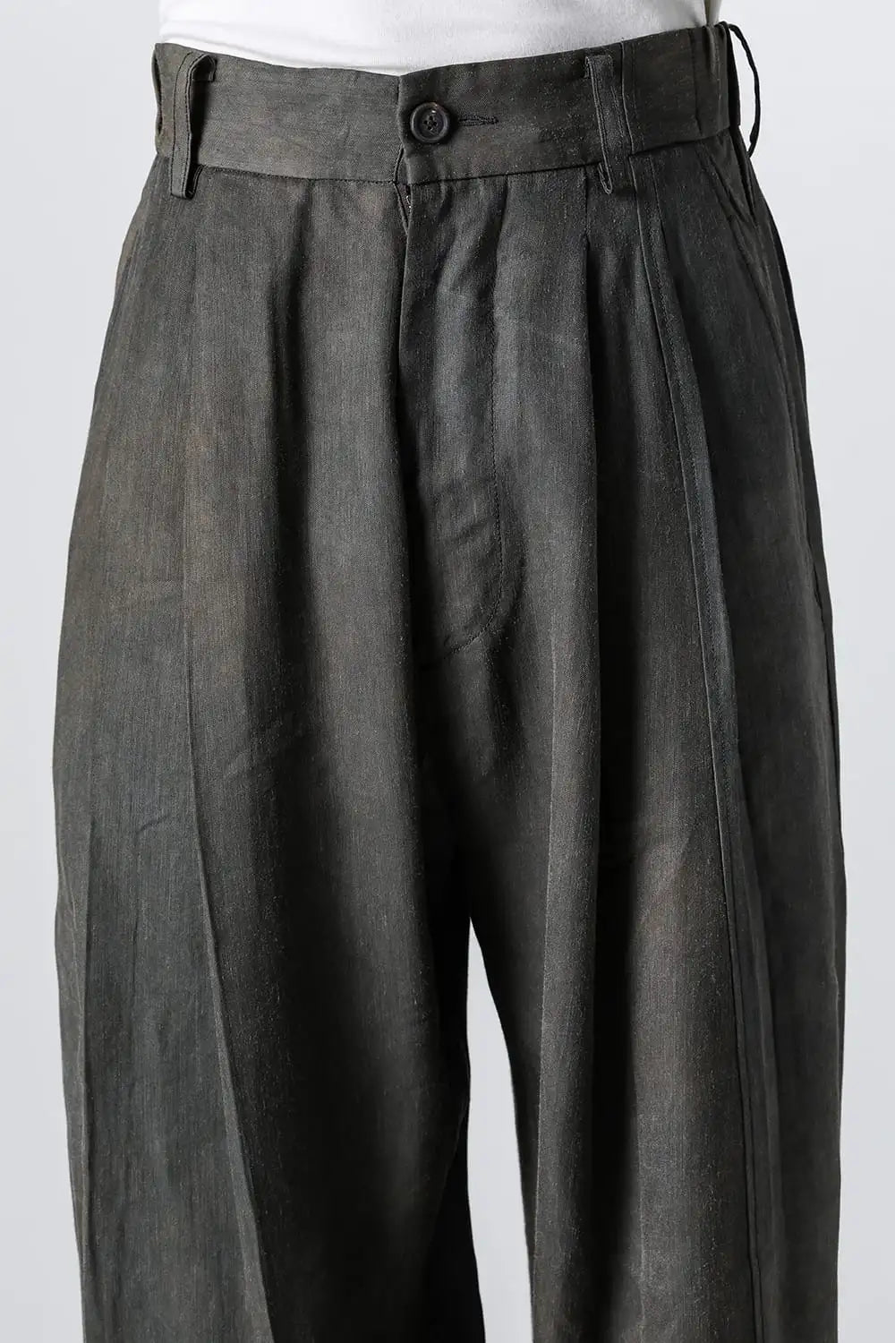 Front Pleats Tapered Long Trousers