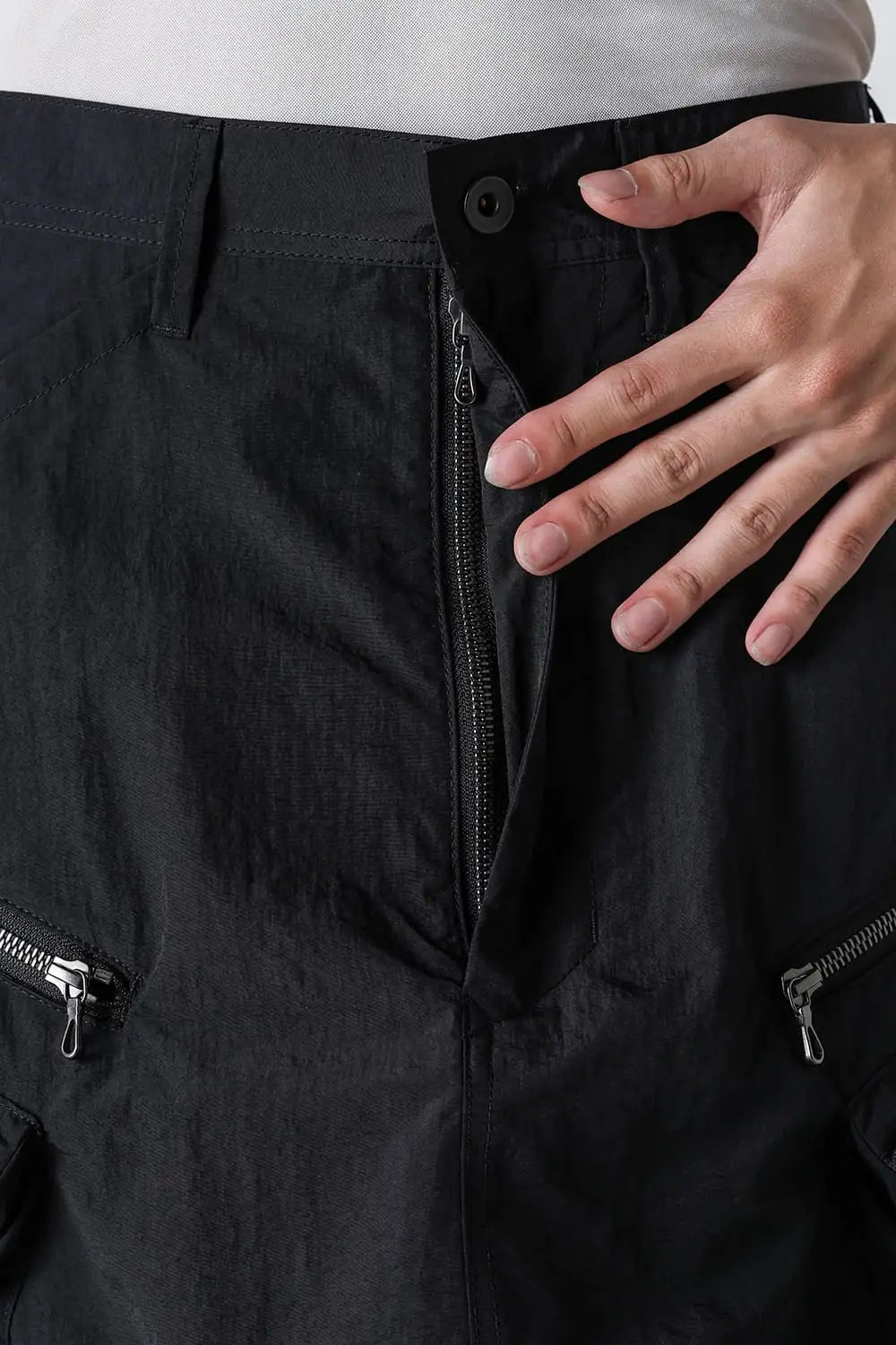 Nylon High Count Taffta Cargo Short Pants