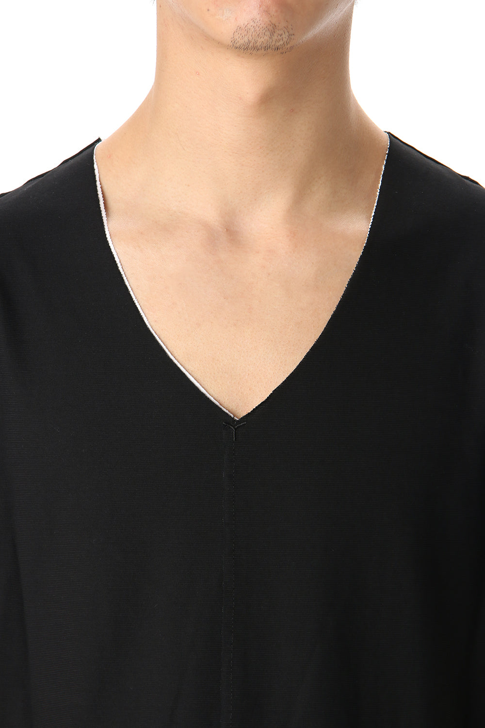 Layered cutsew V-neck - White / Black
