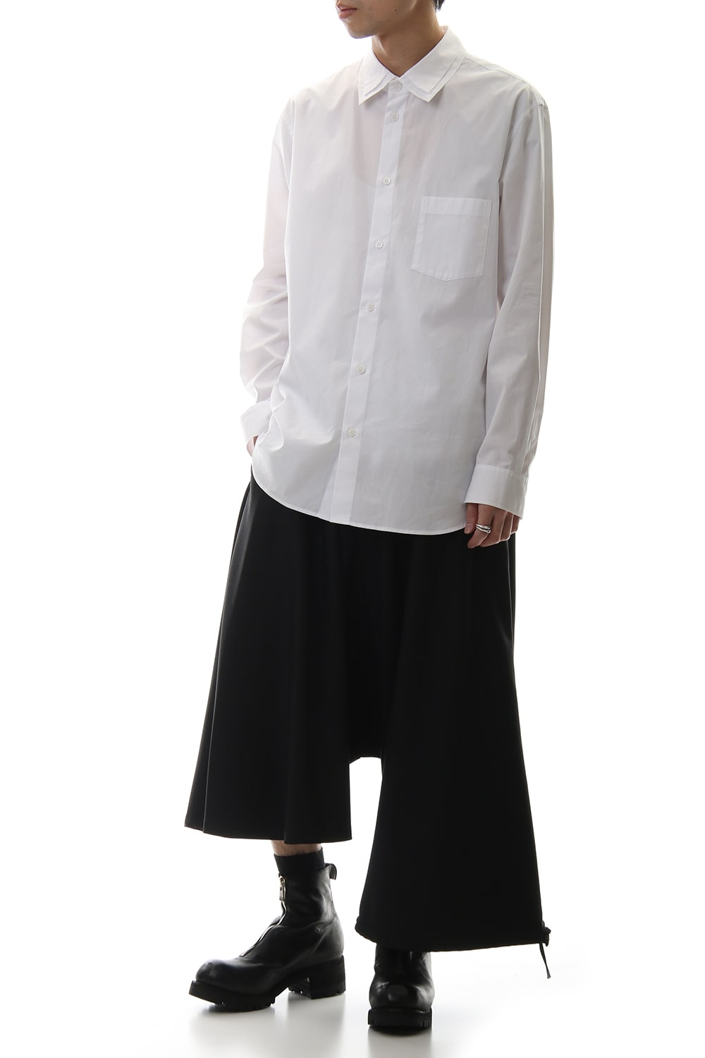 W Collar shirt White