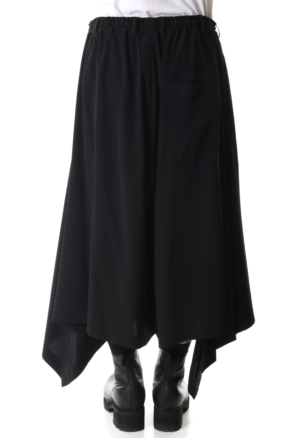 Side fluttering gaucho pants