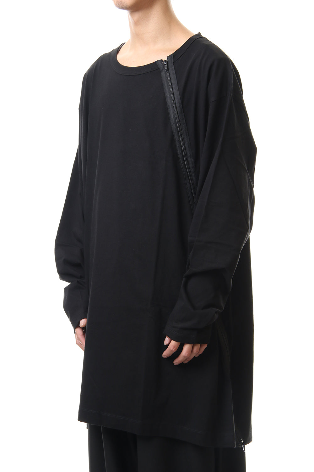 Diagonal zipper L/S cut sew Black