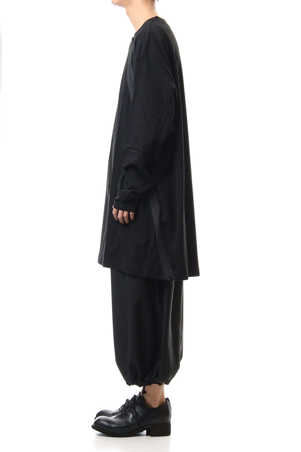 Diagonal zipper L/S cut sew Black