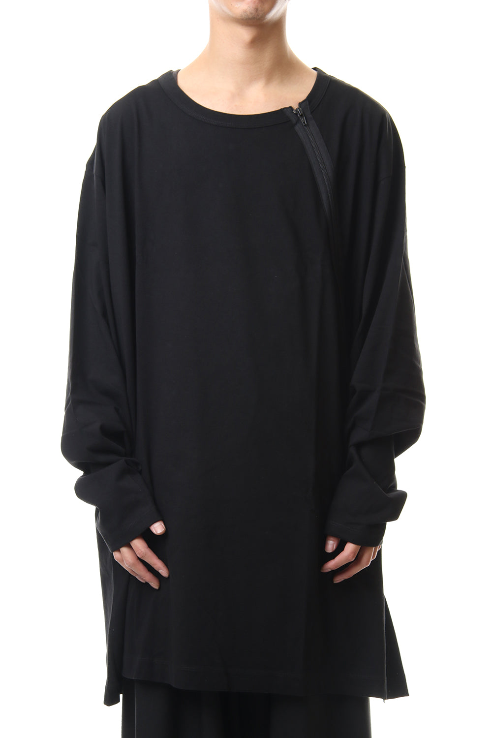 Diagonal zipper L/S cut sew Black