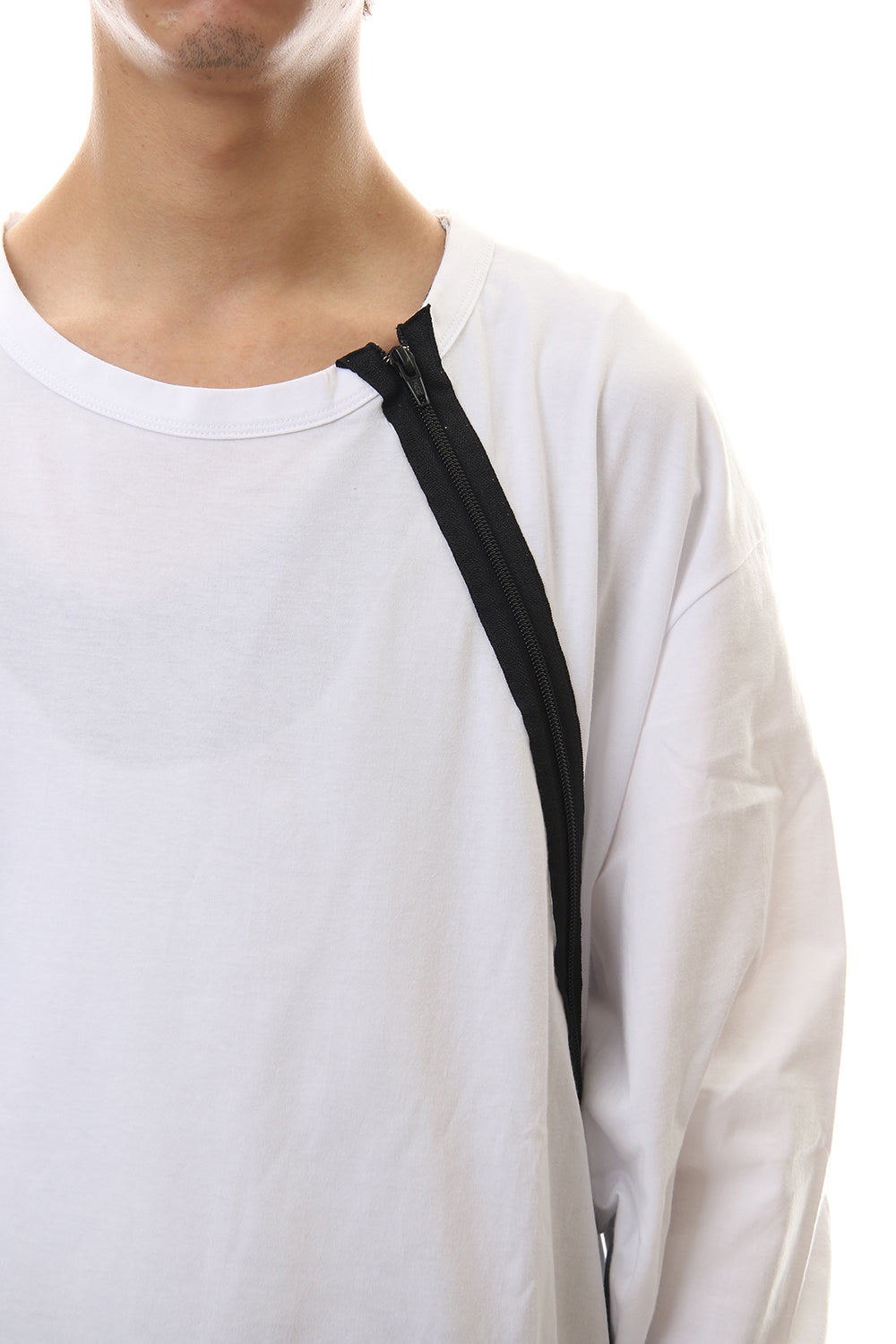 Diagonal zipper L/S cut sew White