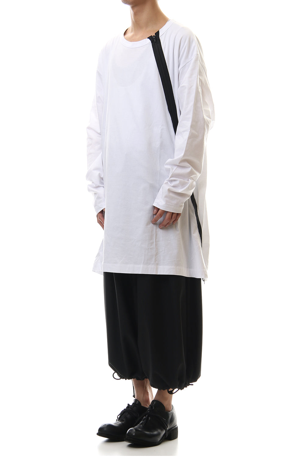 Diagonal zipper L/S cut sew White