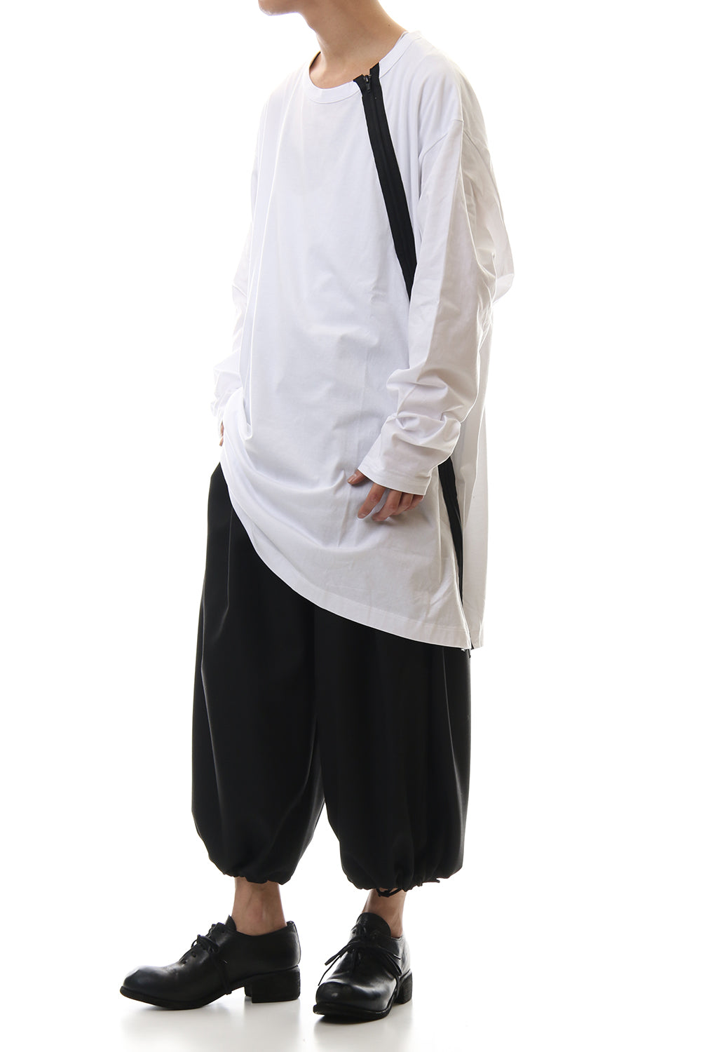 Diagonal zipper L/S cut sew White