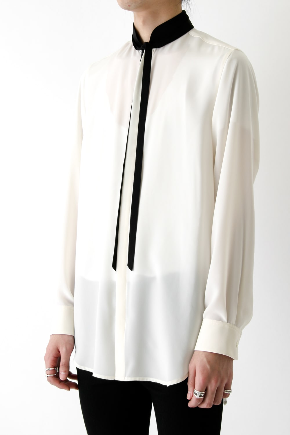 LAMBERT CREPE DE CHINE STAND BOW COLLAR SHIRT (ECRU)