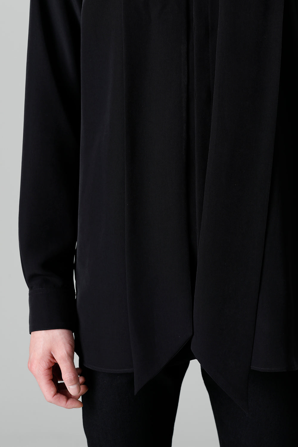 Drape Faille Bow Collar Shirt Black