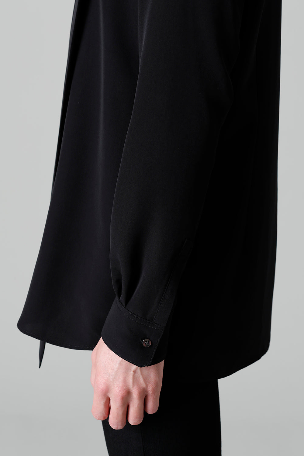 Drape Faille Bow Collar Shirt Black