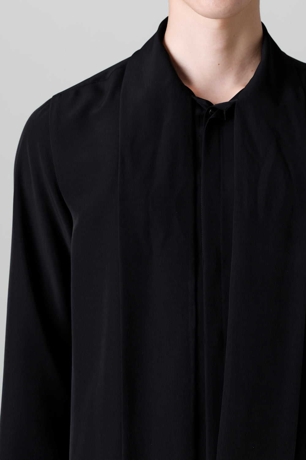 Drape Faille Bow Collar Shirt Black