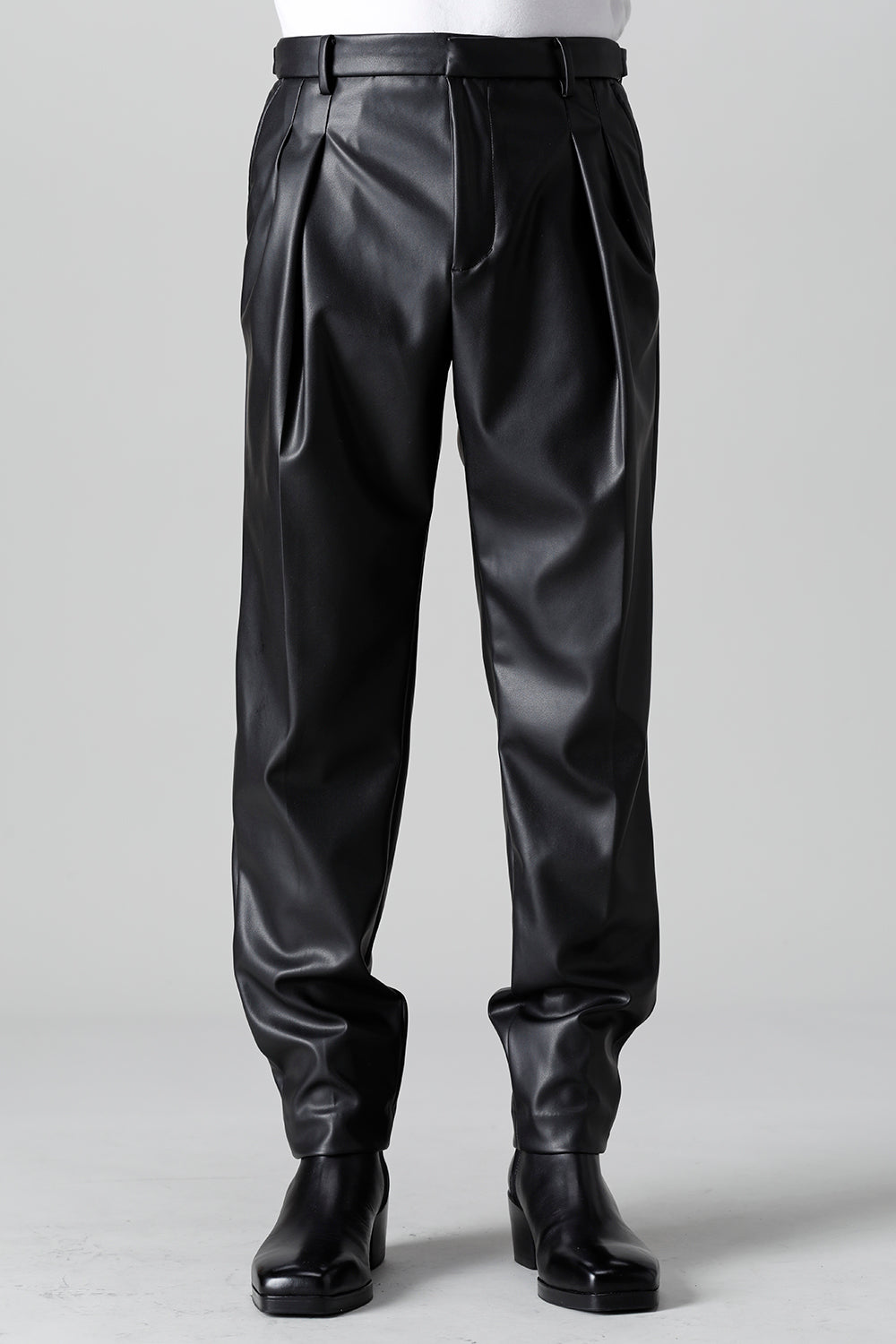 Airy Fake Leather  Faux Leather 2 Tuck Pants