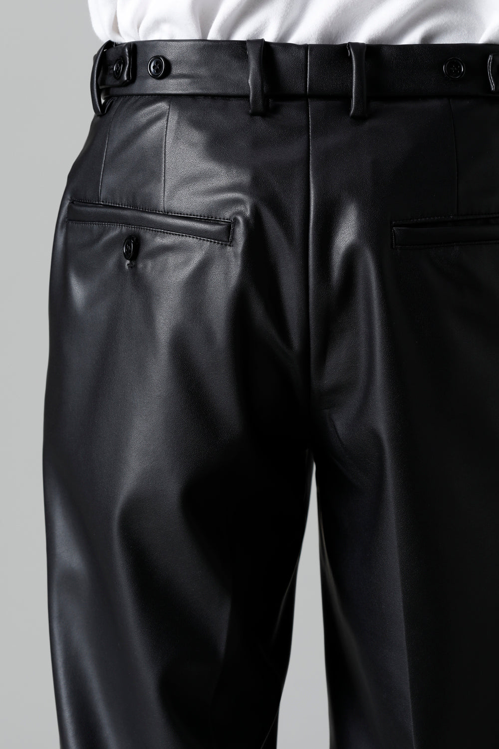 Airy Fake Leather  Faux Leather 2 Tuck Pants