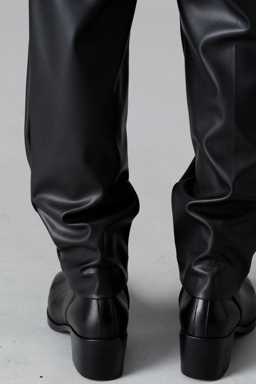 Airy Fake Leather  Faux Leather 2 Tuck Pants