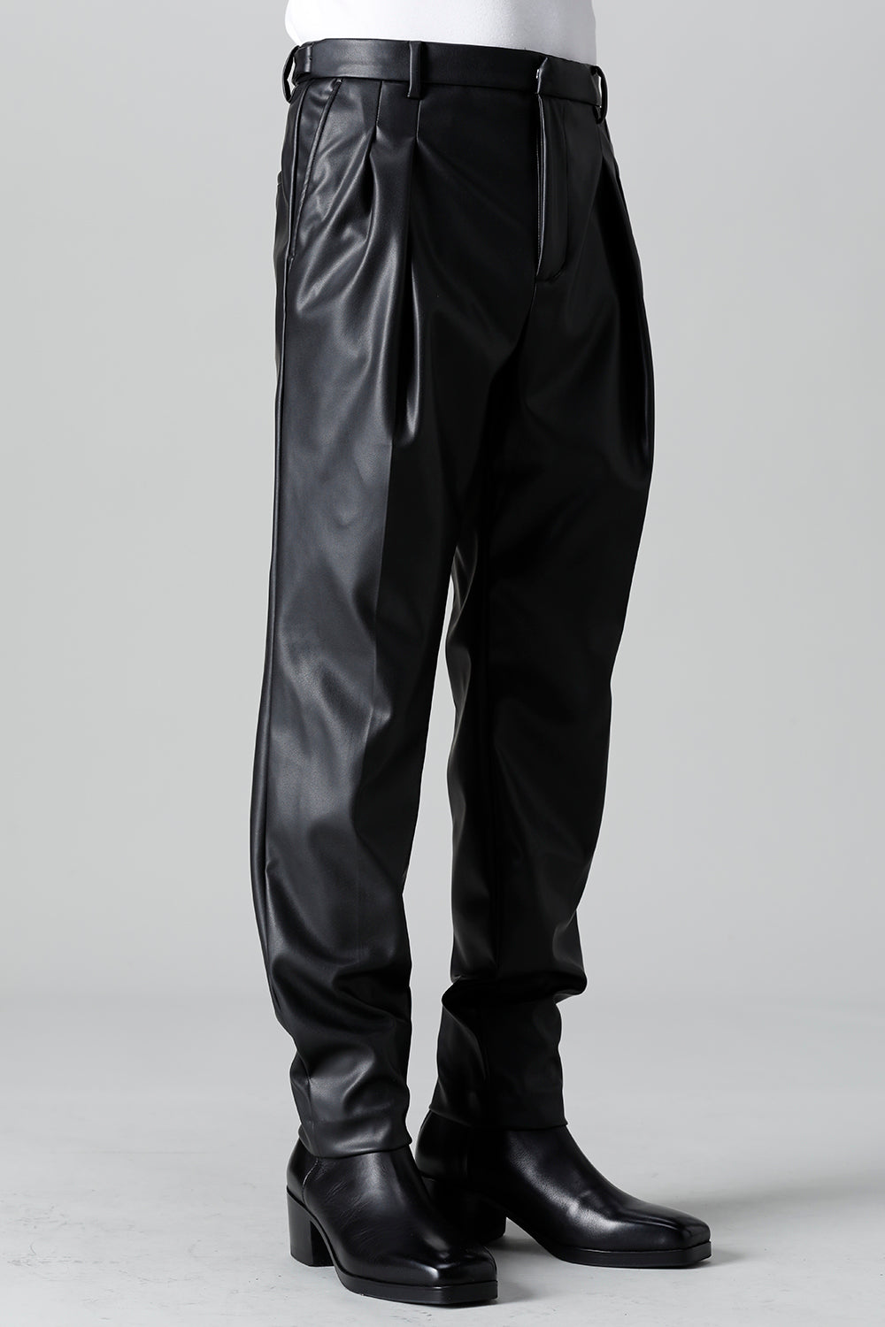 Airy Fake Leather  Faux Leather 2 Tuck Pants