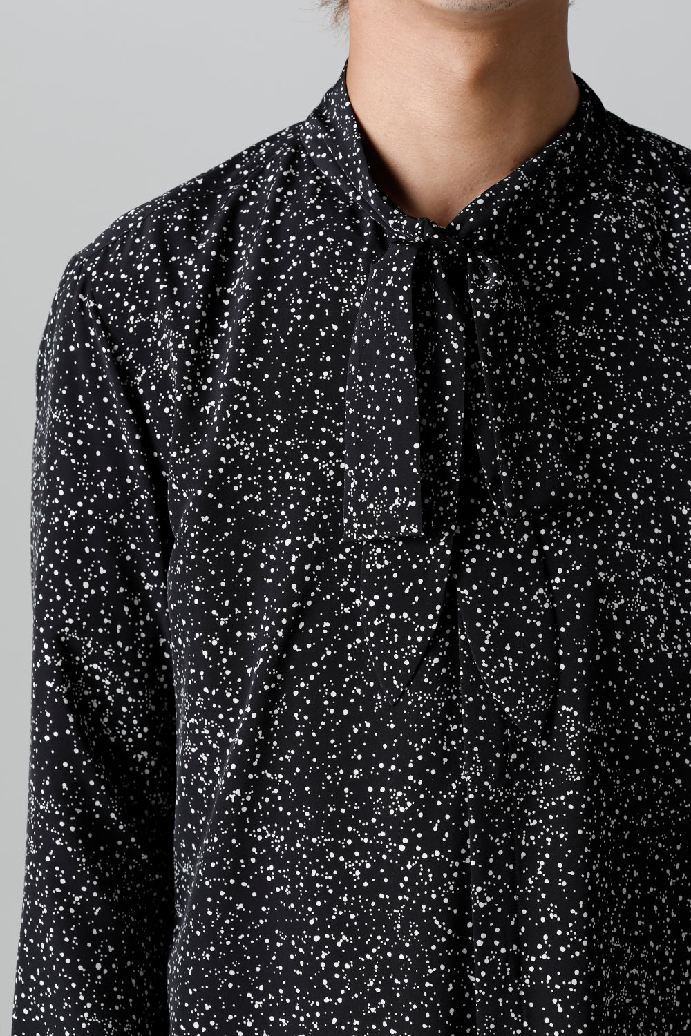 Dechine Random Dot print Ribbon Shirt Black × Off White