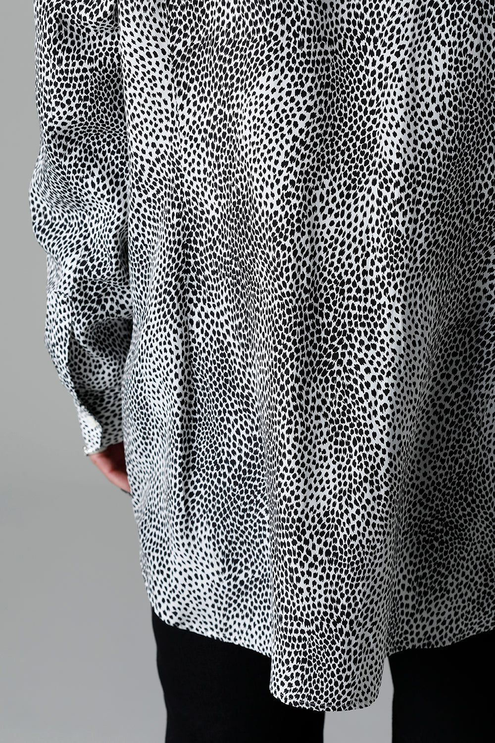 Decin Leopard Print Regular Shirt With Ribbon Off White x Black