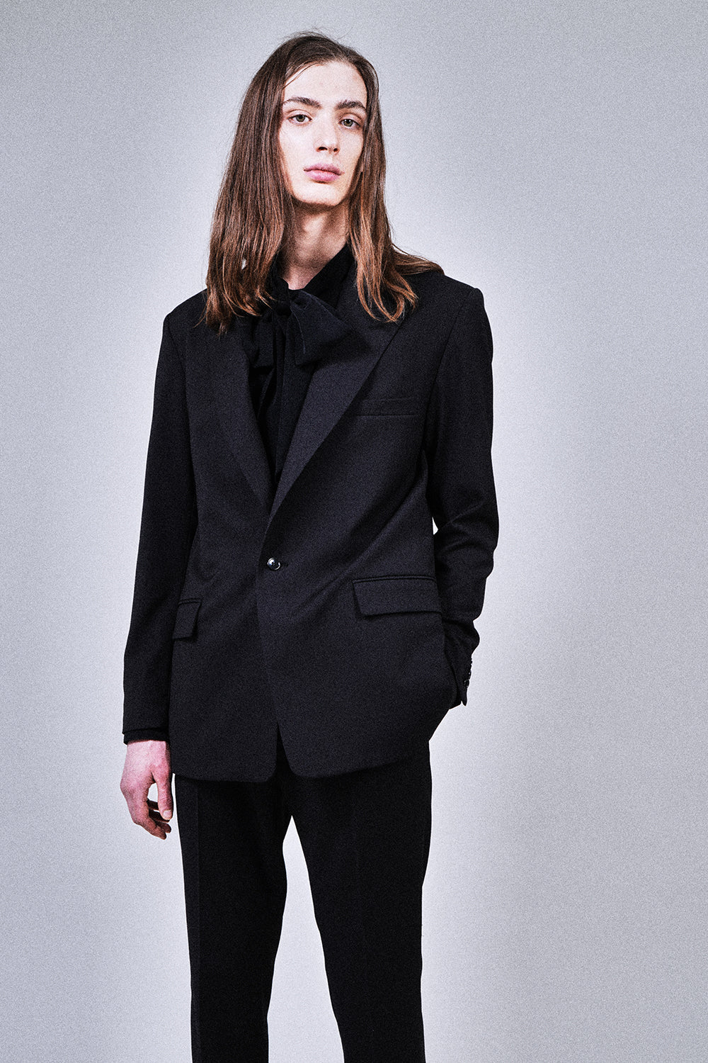 T/R Stretch Twill Peaked Lapel 1B Jacket Black