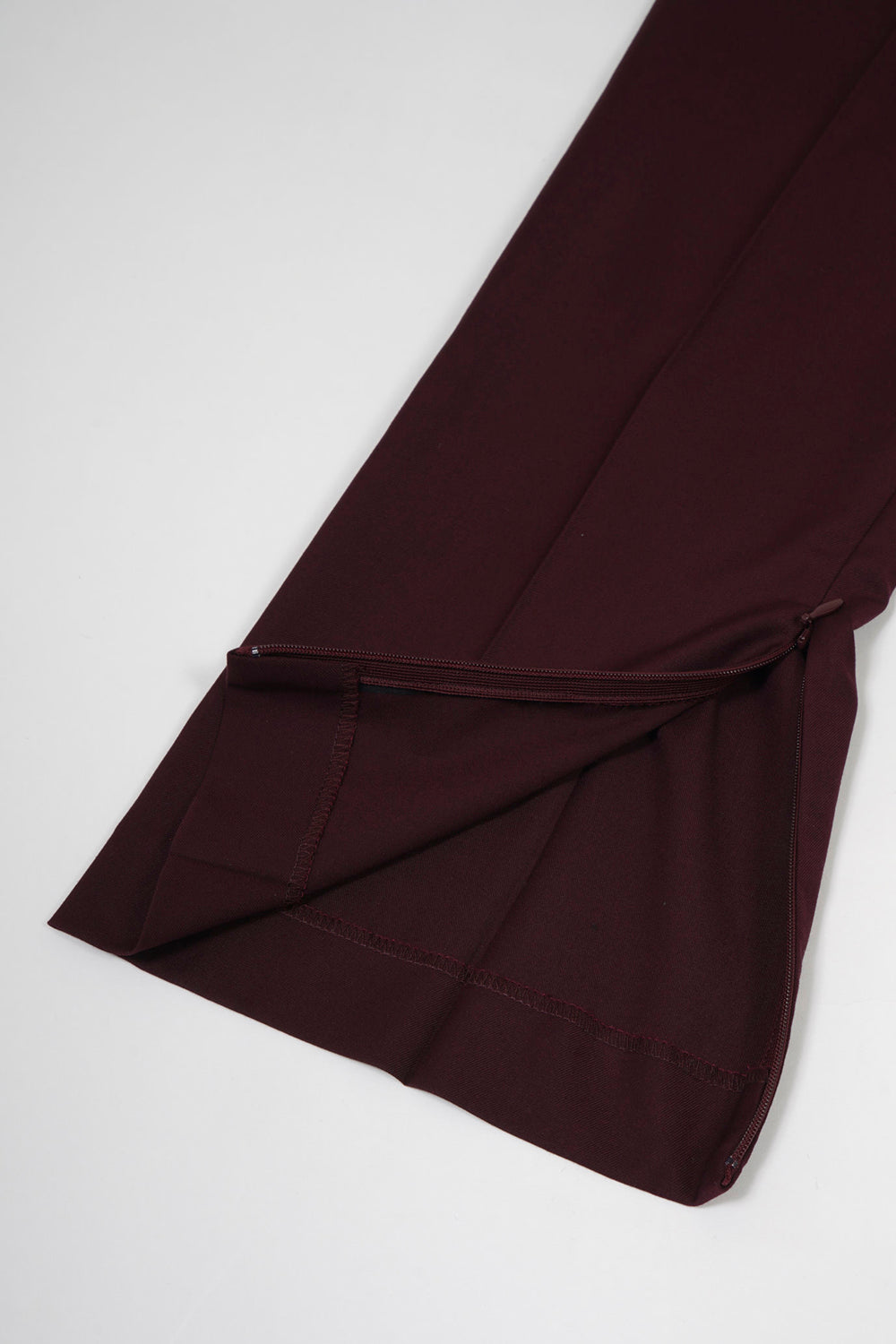 T/R Stretch Twill Fastener Slit Trousers Bordeaux