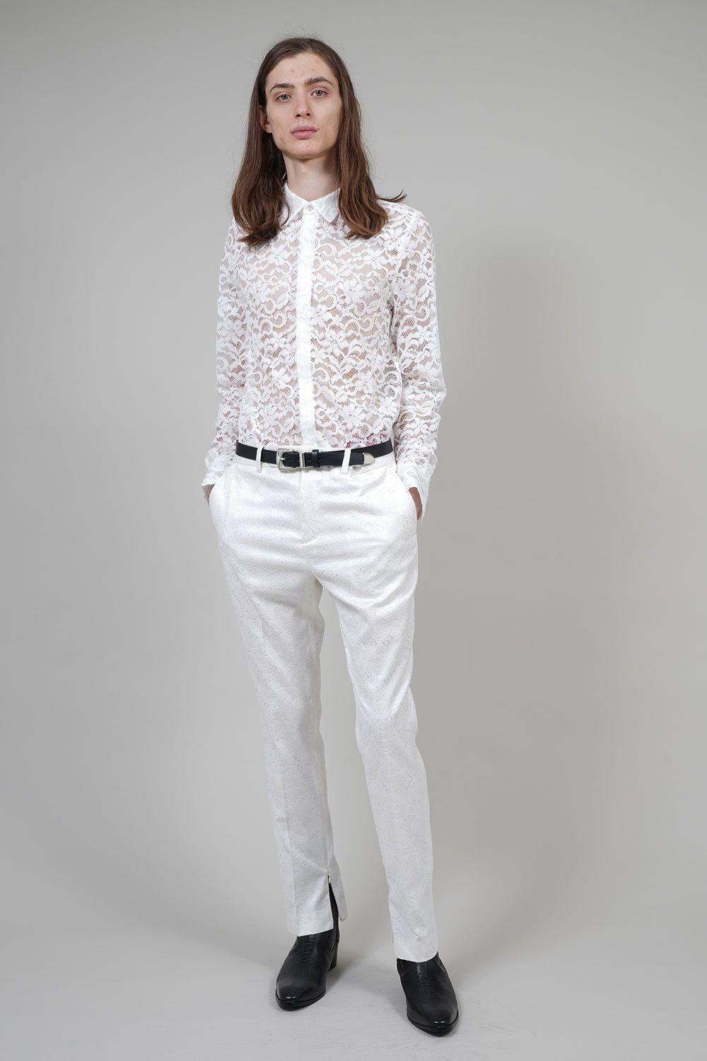 シャイニー オーナメントジャガード ファスナースリットパンツ クリーム