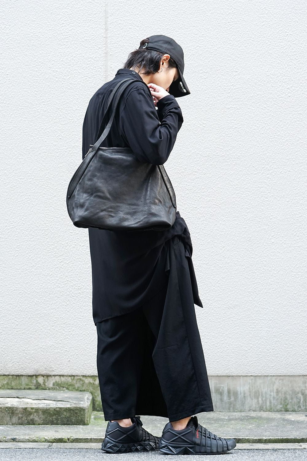 handle Bag Soft Horse Full Grain Leather BLK/T