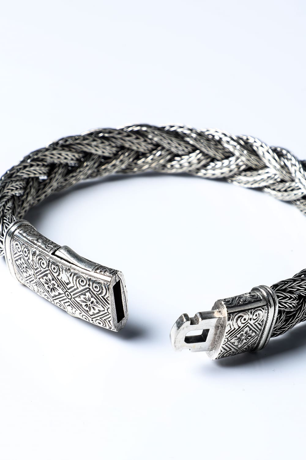 GB25 - Braided Chain Bracelet