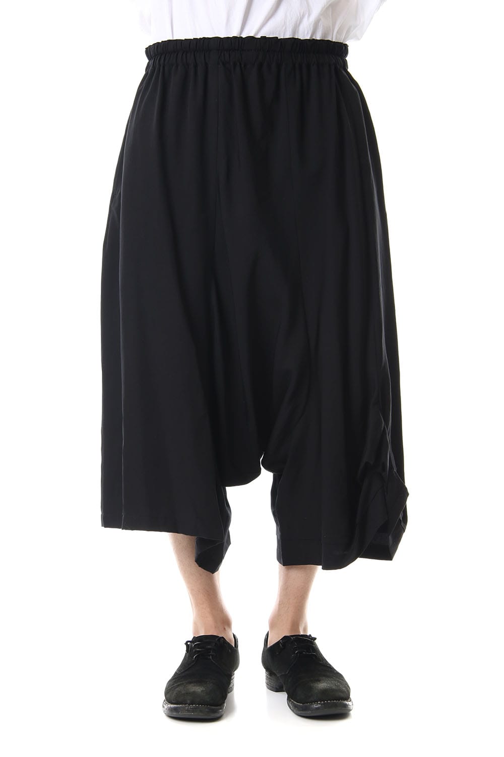 Left twist Deformation pants