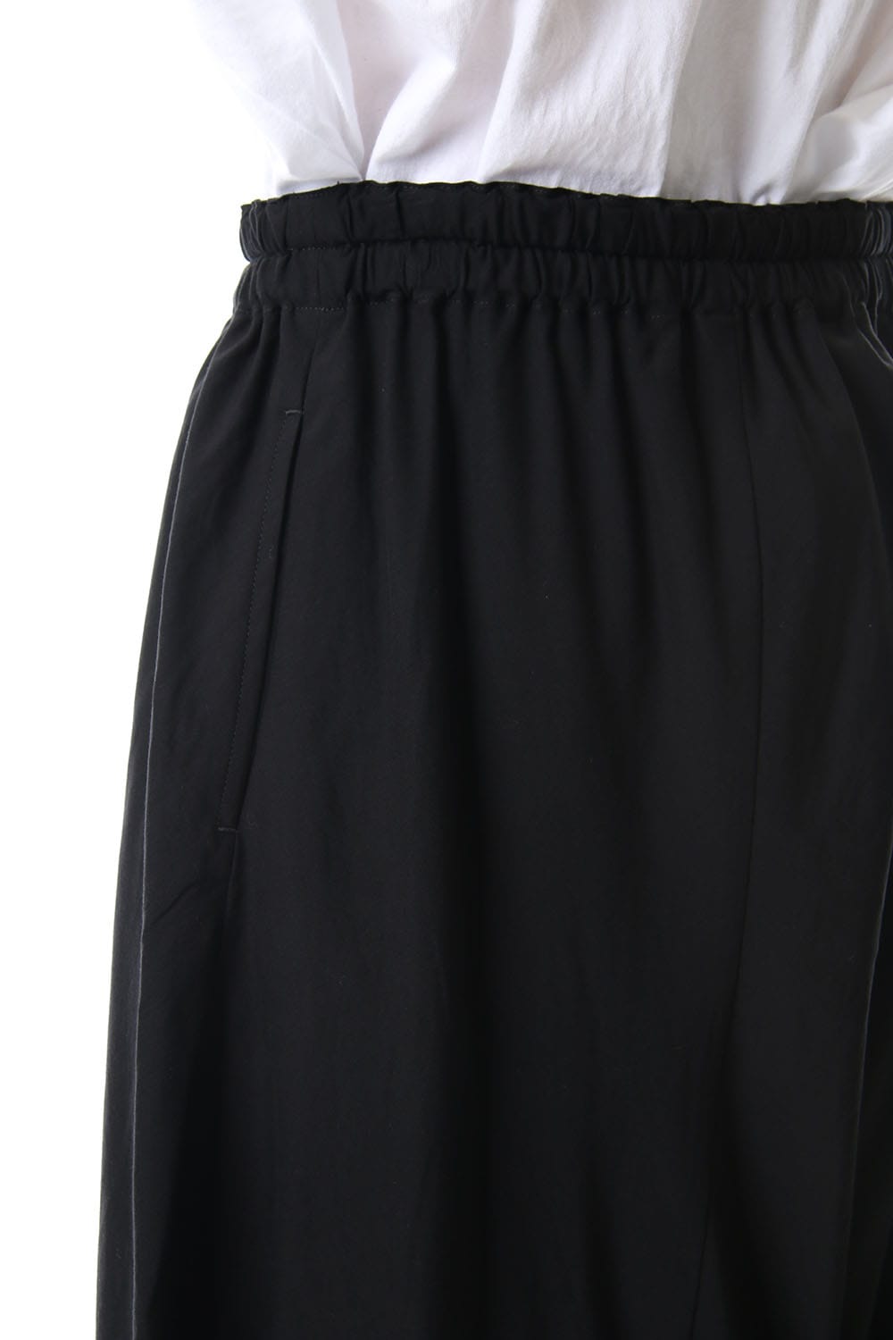 Left twist Deformation pants