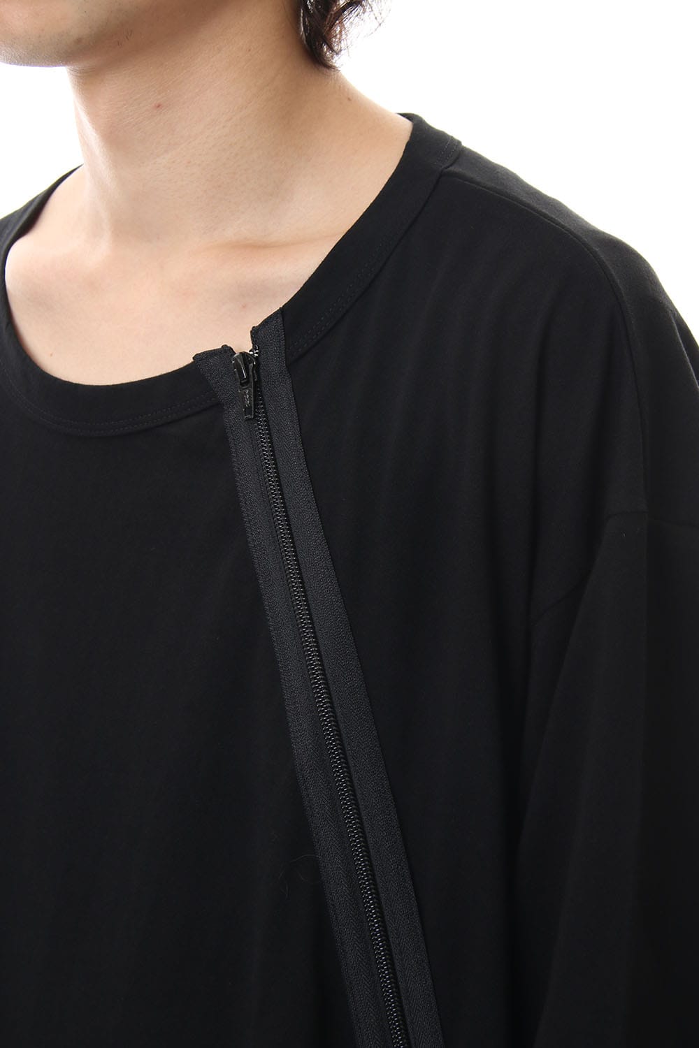 Diagonal fastener Cut & sew Black