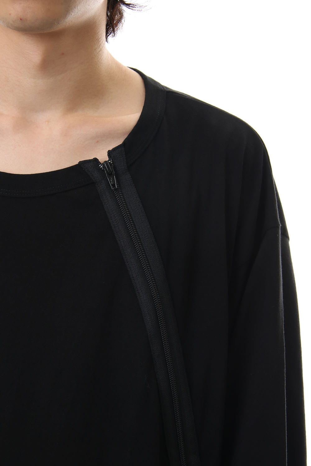 Diagonal fastener Cut & sew Black