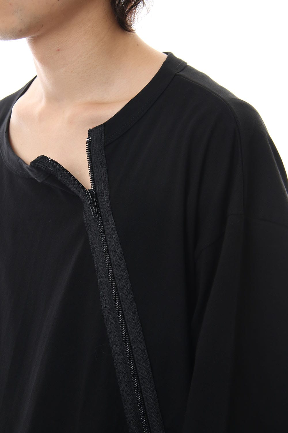 Diagonal fastener Cut & sew Black