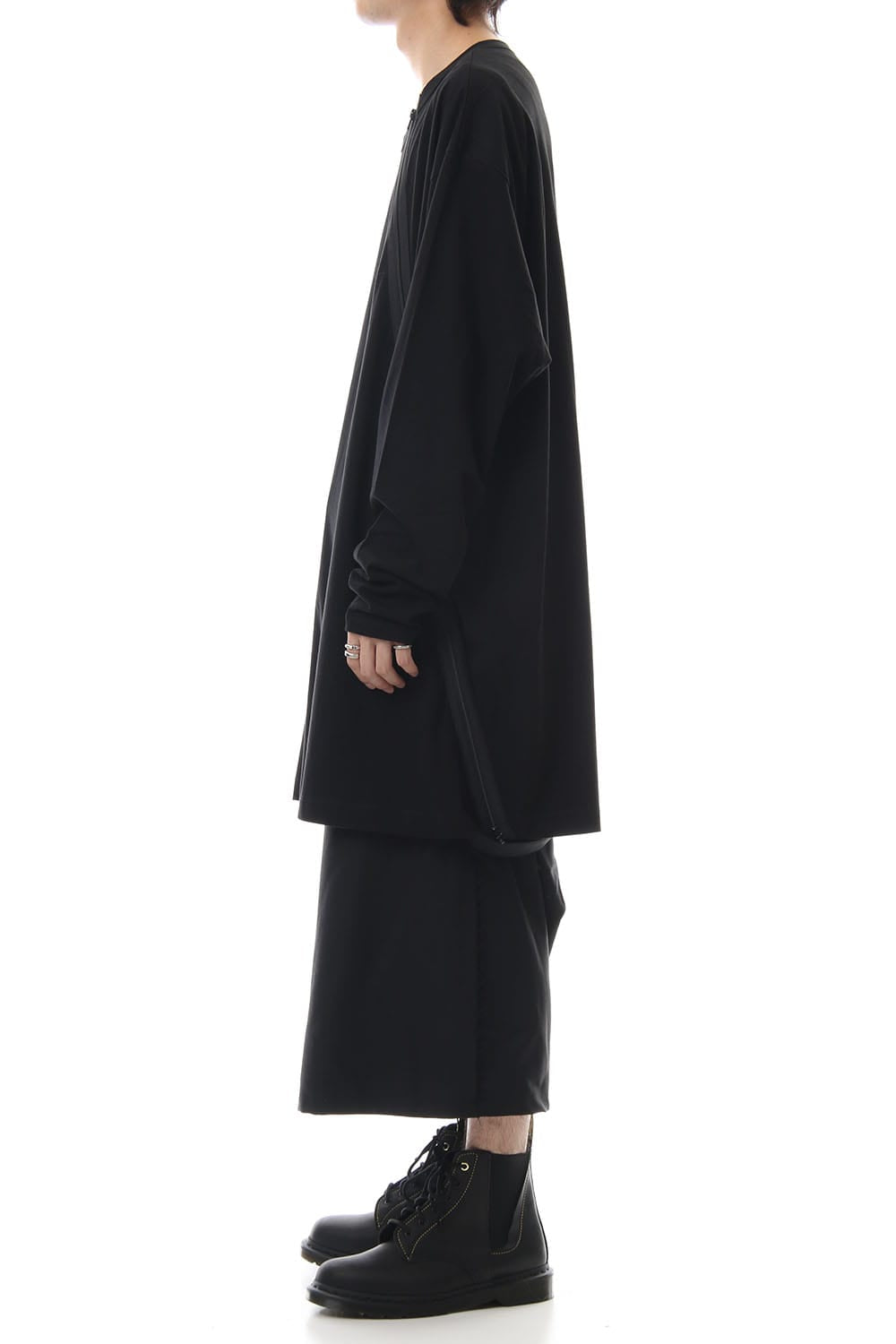 Diagonal fastener Cut & sew Black