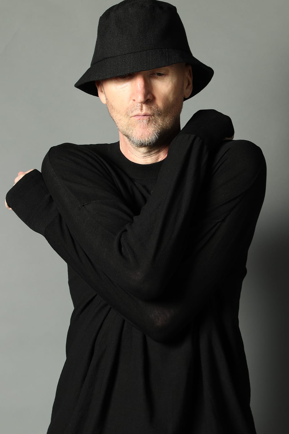 ルーズフィット ニットロングスリーブ シルク/コットン  ブラック