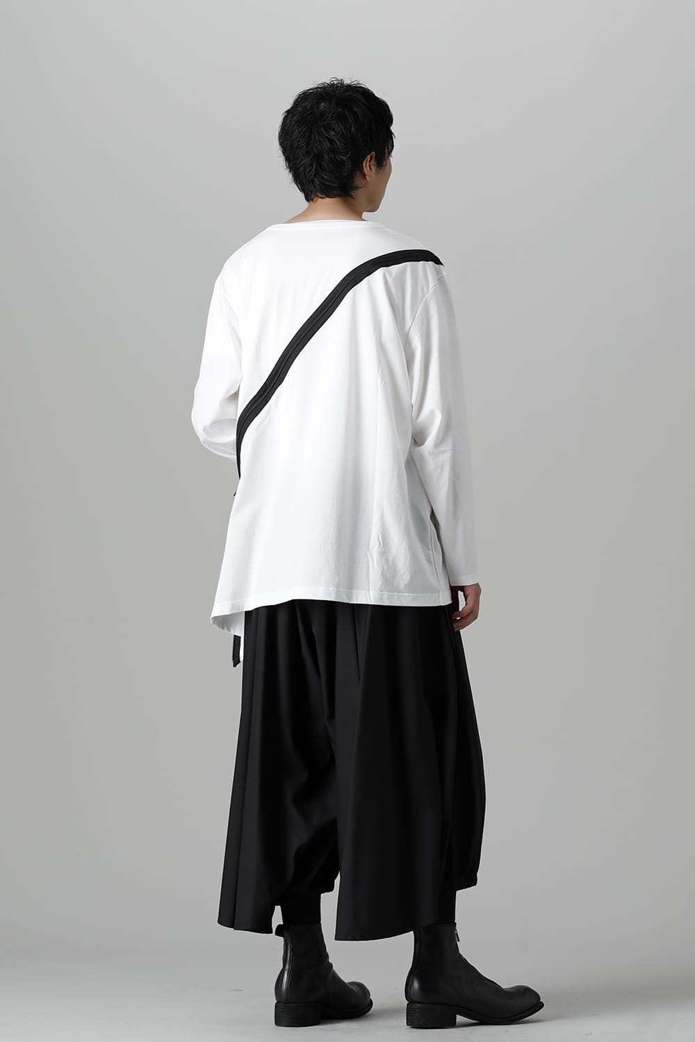 Diagonal zipper long White