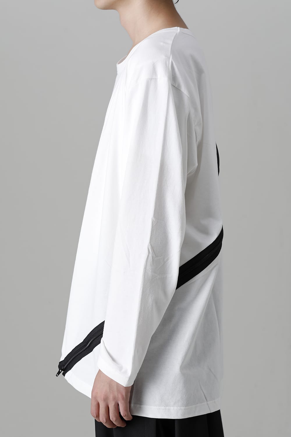 Diagonal zipper long White