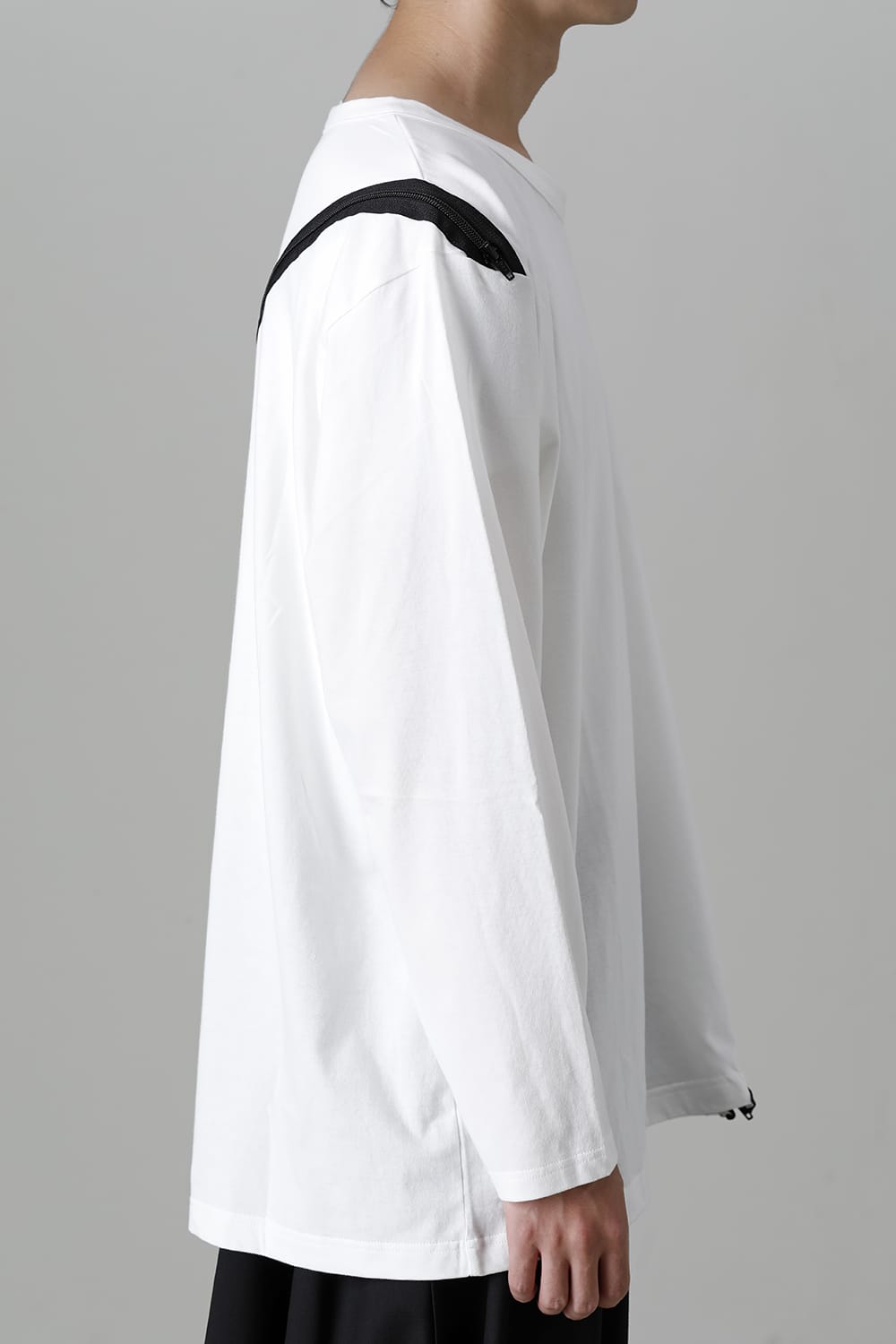 Diagonal zipper long White